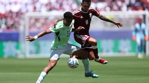 巴西半场惨败C7娱乐App：日本1-0领先，终极分析